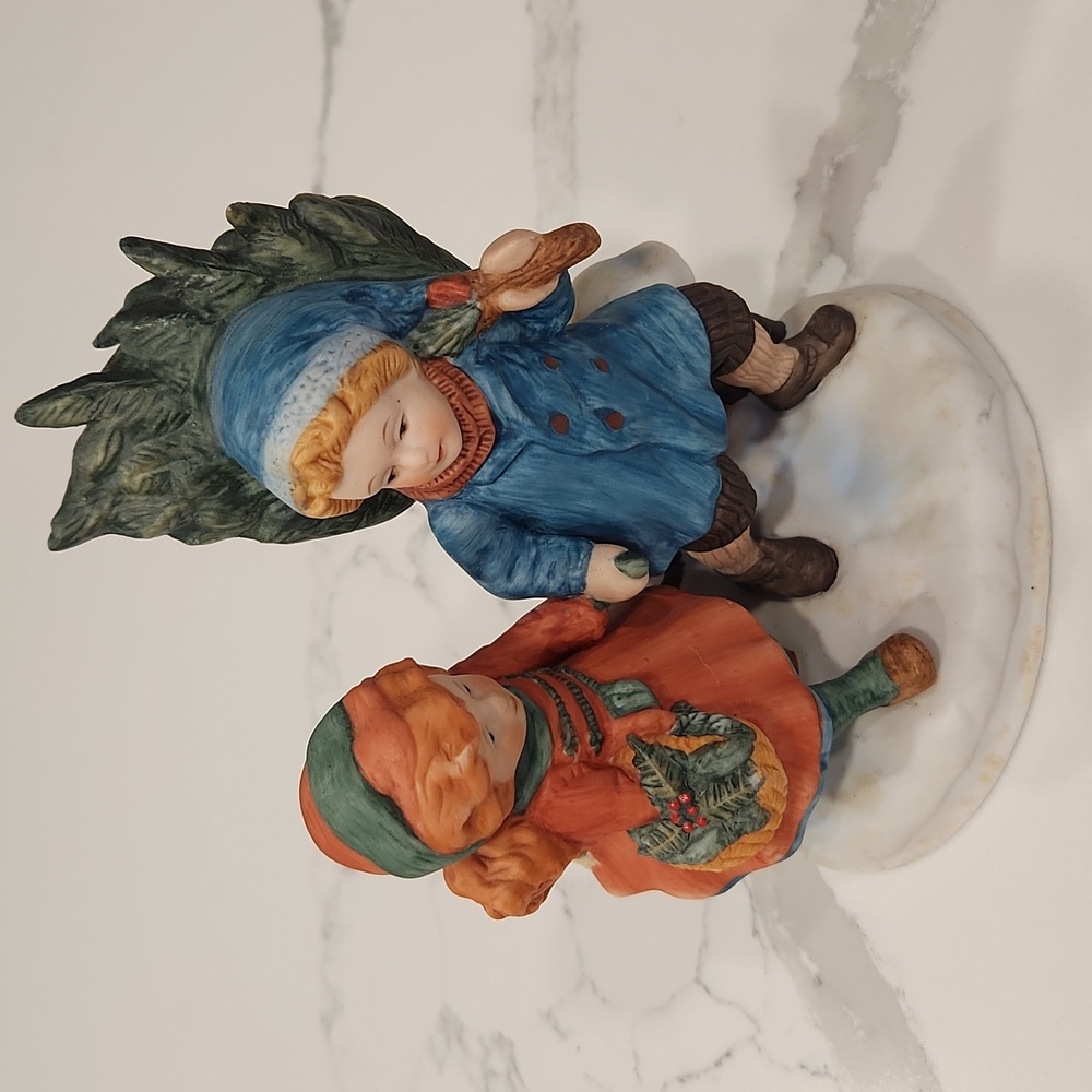 Avon 1981 Christmas ceramic